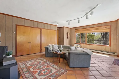 98 Cushman Road Scarsdale NY 10583