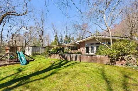 98 Cushman Road Scarsdale NY 10583