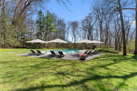 98 Cushman Road Scarsdale NY 10583