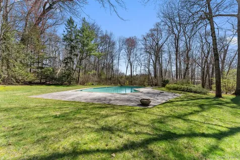 98 Cushman Road Scarsdale NY 10583