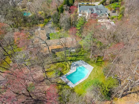 98 Cushman Road Scarsdale NY 10583
