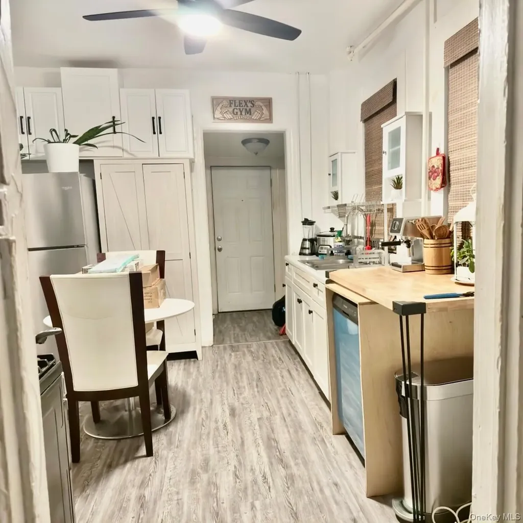 248 Lawrence Avenue Lawrence NY 11559