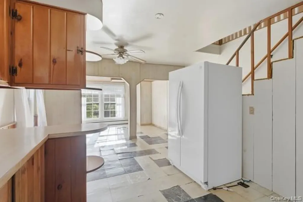 32 Heinsman Lane Wallkill NY 12589