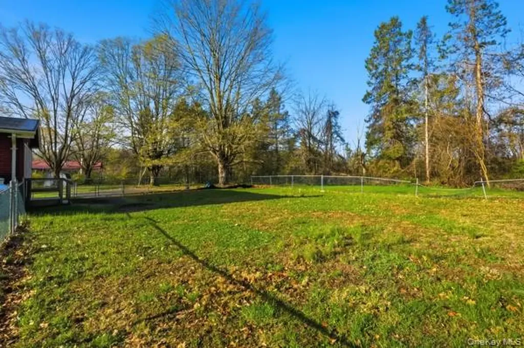 32 Heinsman Lane Wallkill NY 12589
