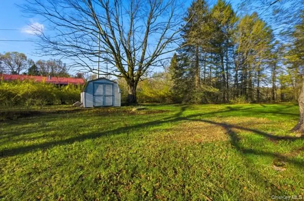 32 Heinsman Lane Wallkill NY 12589