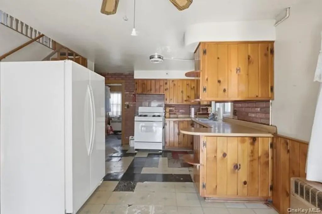 32 Heinsman Lane Wallkill NY 12589