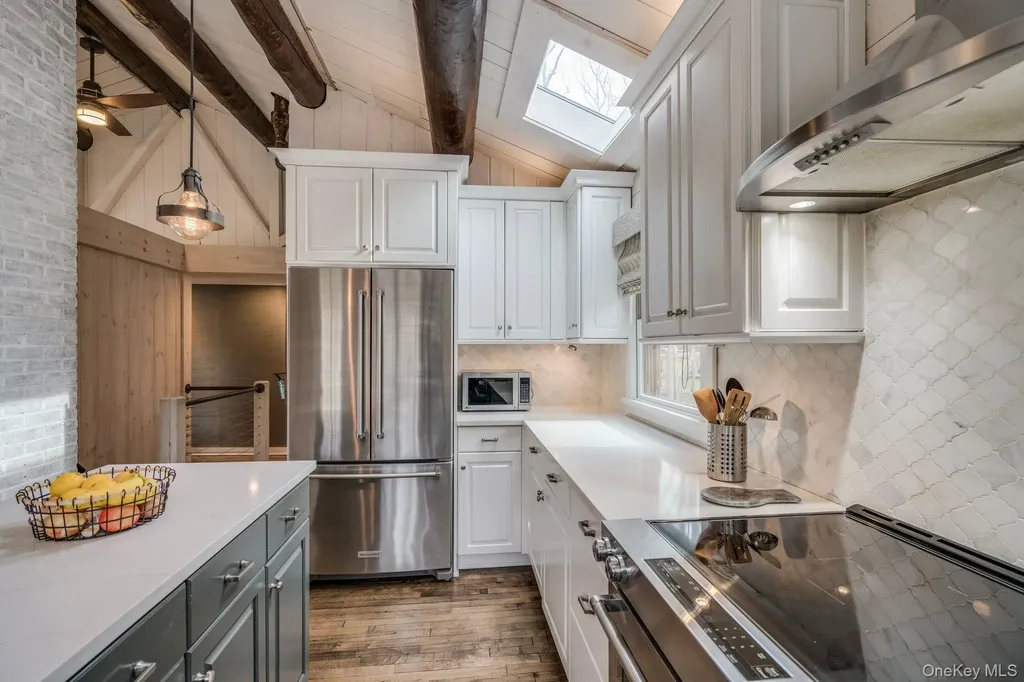 24 Forrest Drive Lloyd Harbor NY 11743