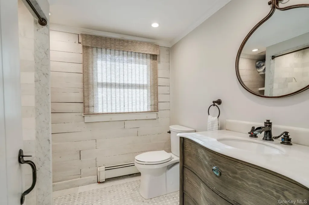 24 Forrest Drive Lloyd Harbor NY 11743