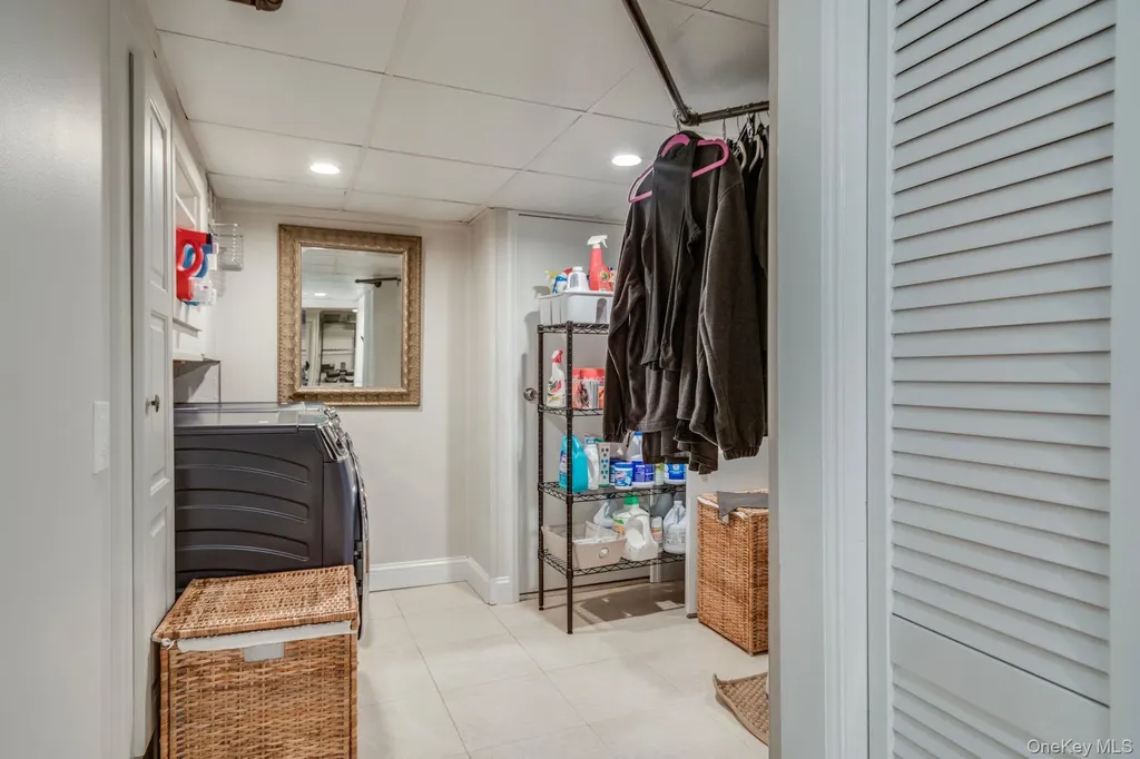 24 Forrest Drive Lloyd Harbor NY 11743