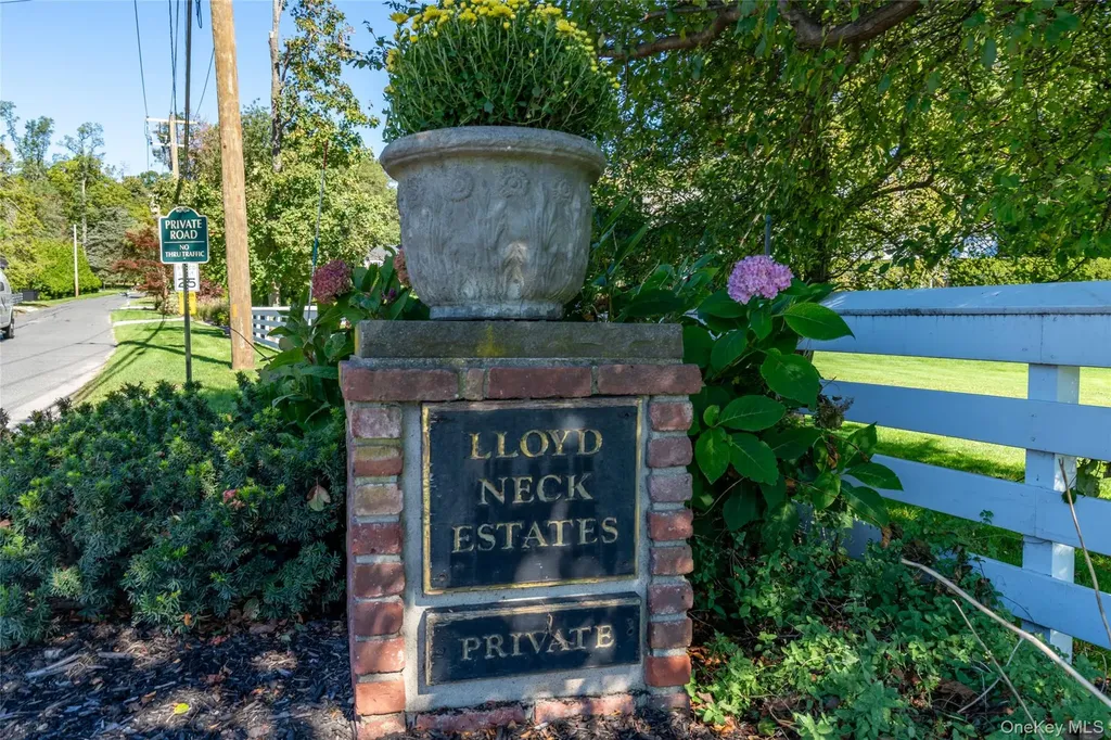 24 Forrest Drive Lloyd Harbor NY 11743