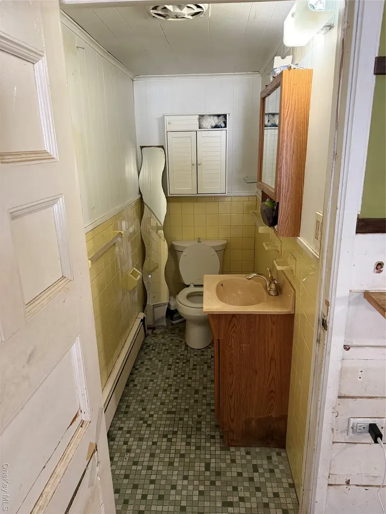 2 Margaret Lane Huntington NY 11743