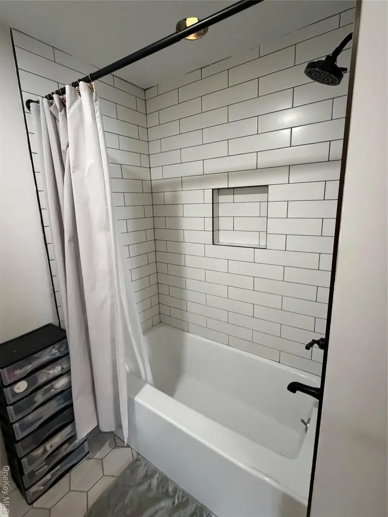 2 Margaret Lane Huntington NY 11743