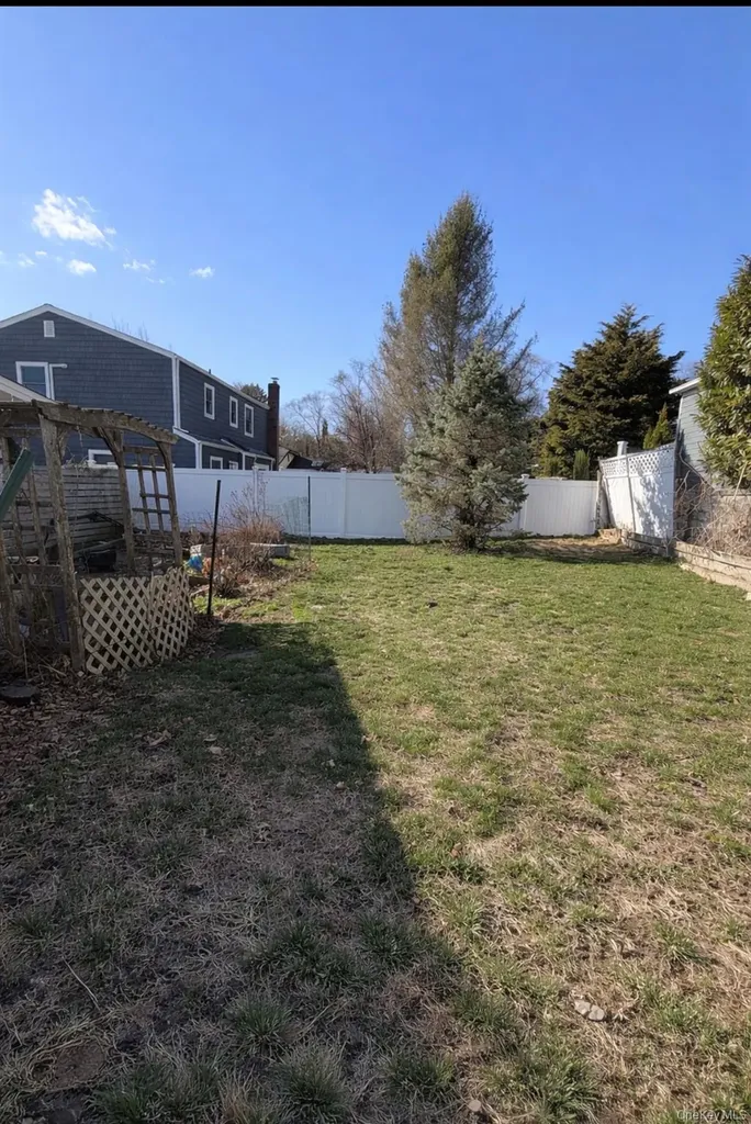 2 Margaret Lane Huntington NY 11743