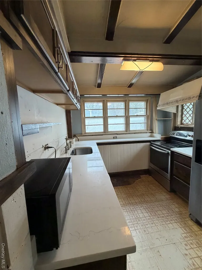 2 Margaret Lane Huntington NY 11743