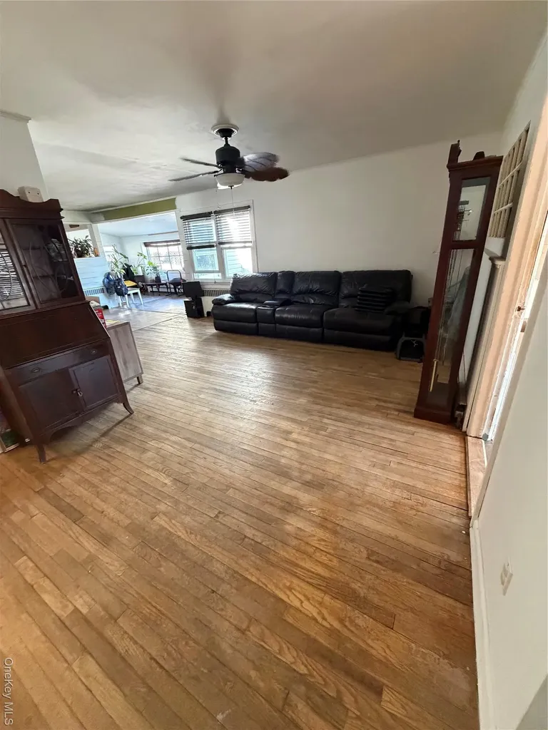 2 Margaret Lane Huntington NY 11743