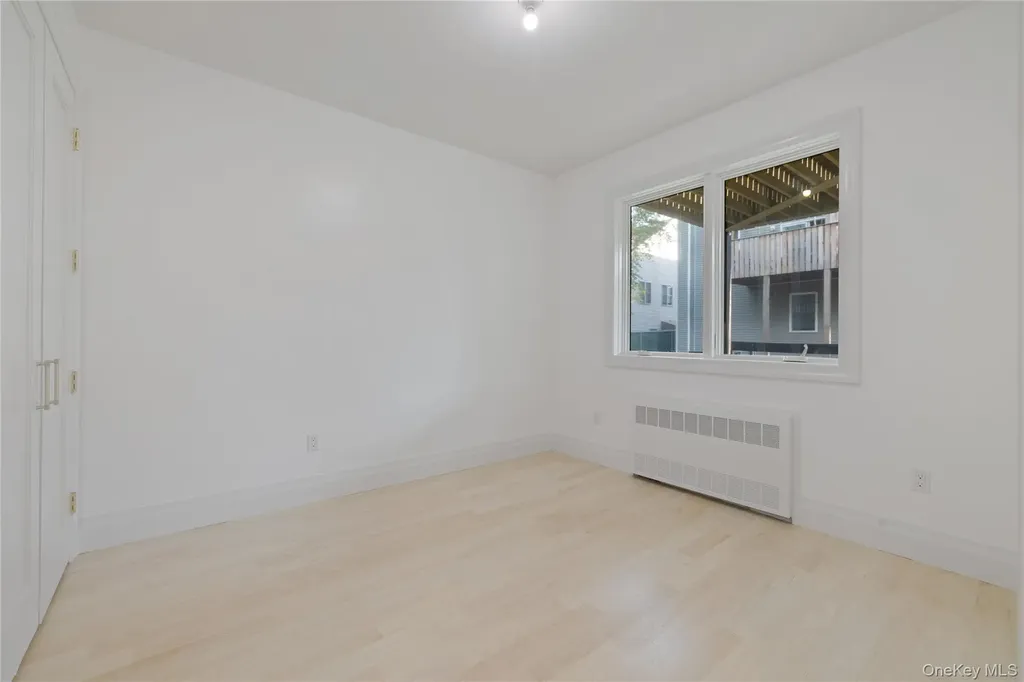 27 Ellish Parkway Spring Valley NY 10977