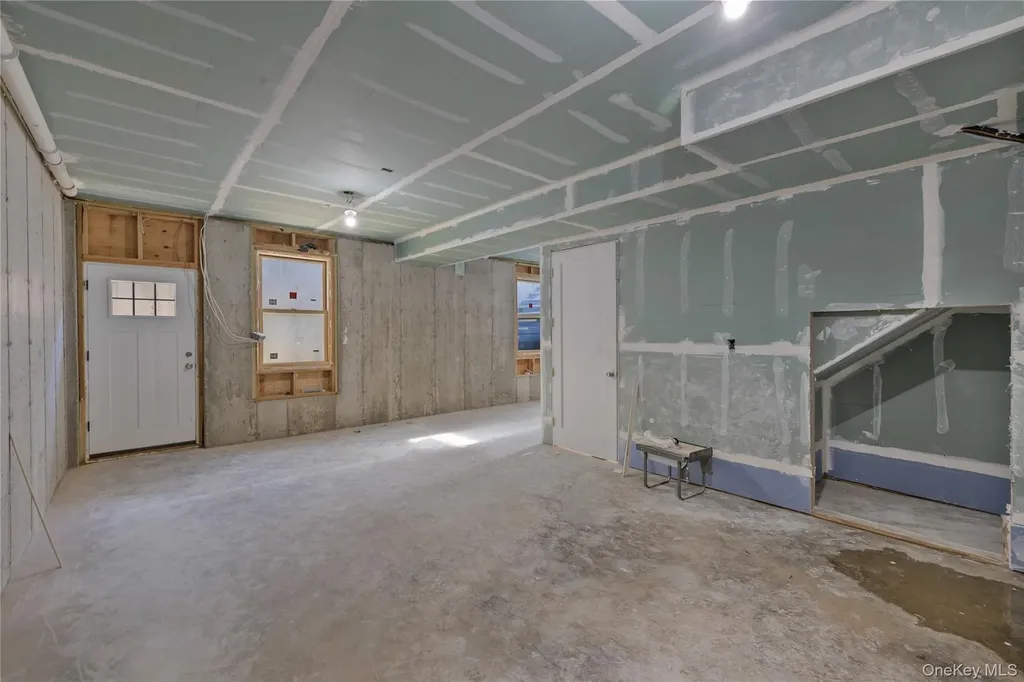 27 Ellish Parkway Spring Valley NY 10977