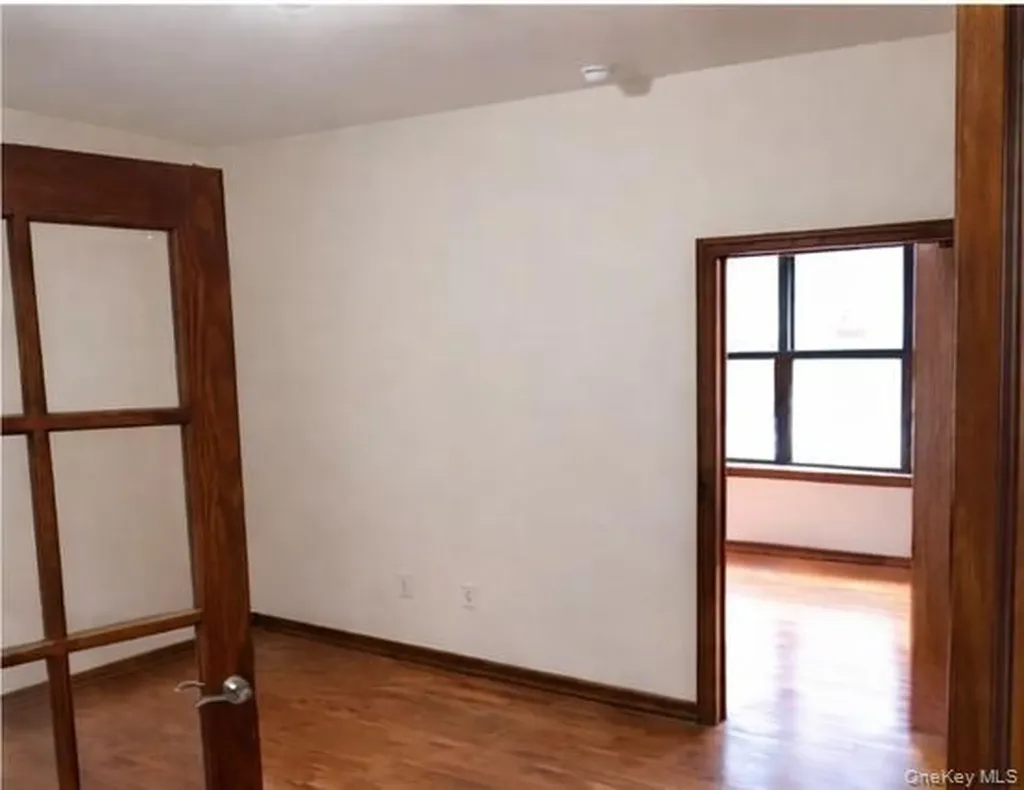 2503 E 19th Street Brooklyn NY 11235