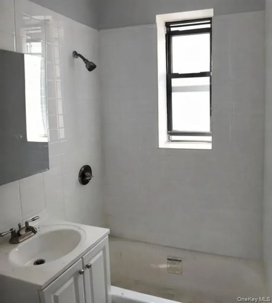 2503 E 19th Street Brooklyn NY 11235