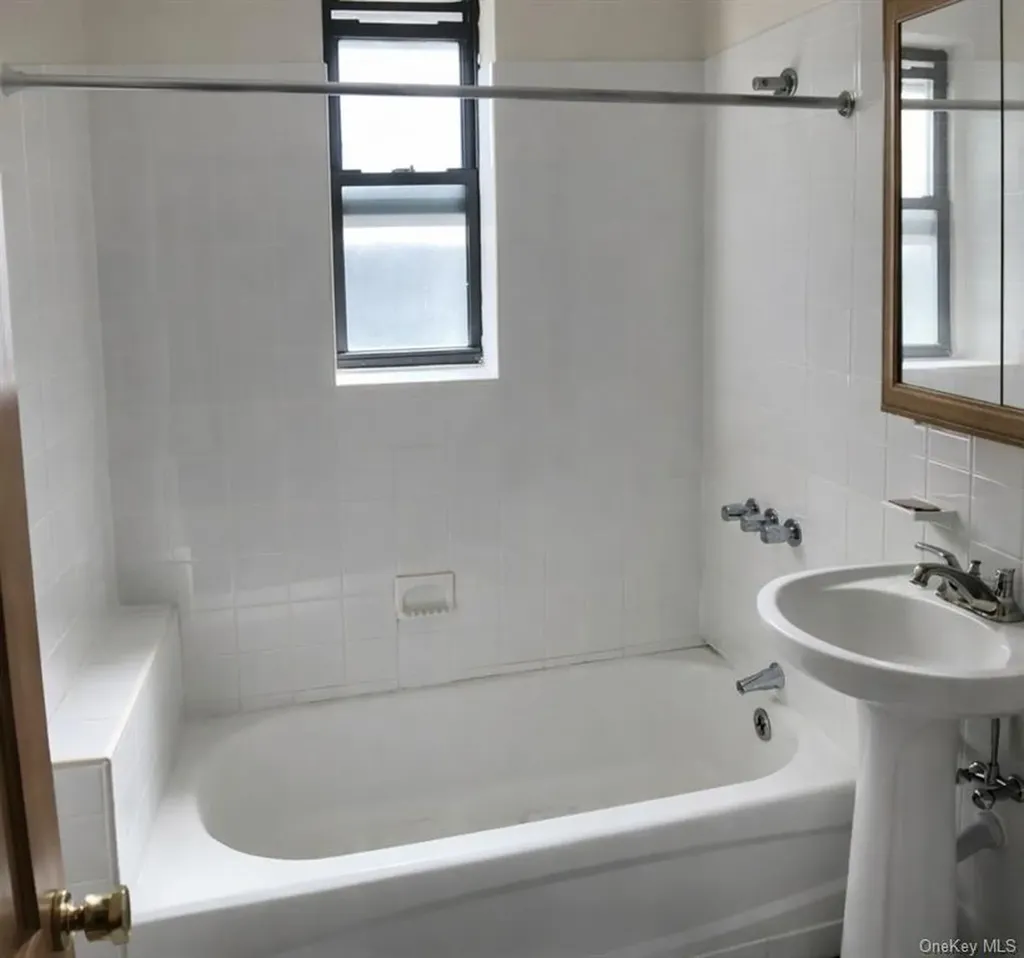 2503 E 19th Street Brooklyn NY 11235