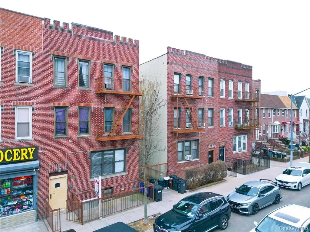 2503 E 19th Street Brooklyn NY 11235