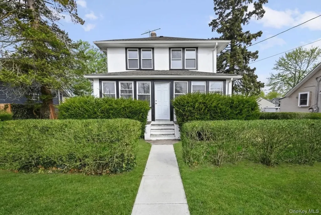 9 Joseph Street Bay Shore NY 11706