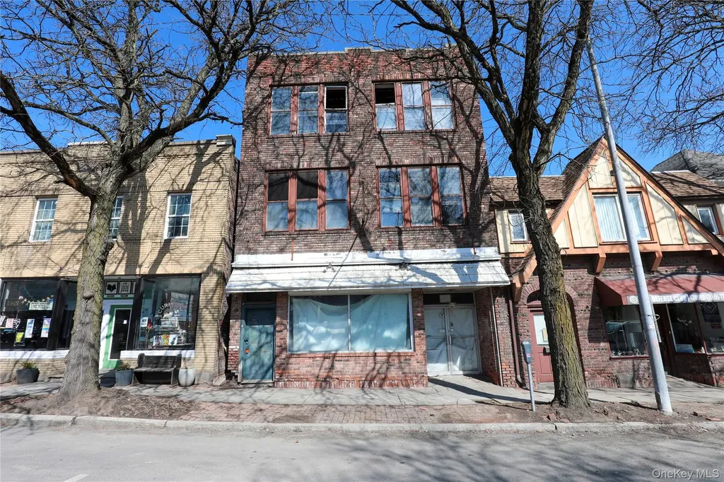 350 Broadway Kingston NY 12401