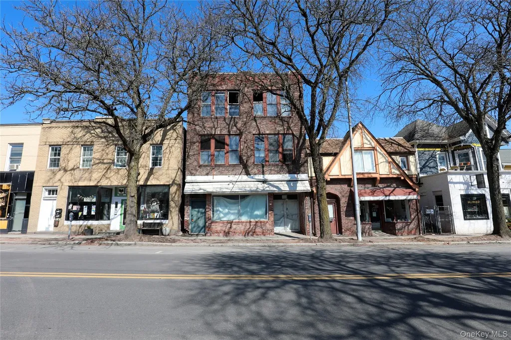 350 Broadway Kingston NY 12401