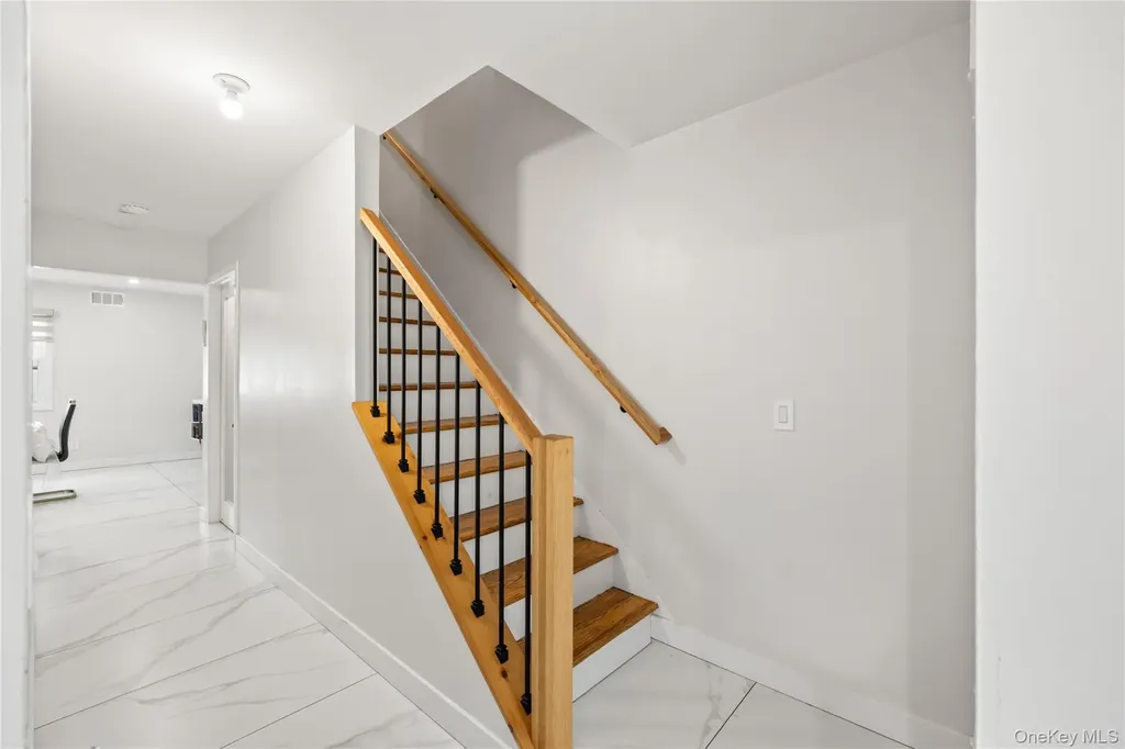 10 Sneden Court Spring Valley NY 10977