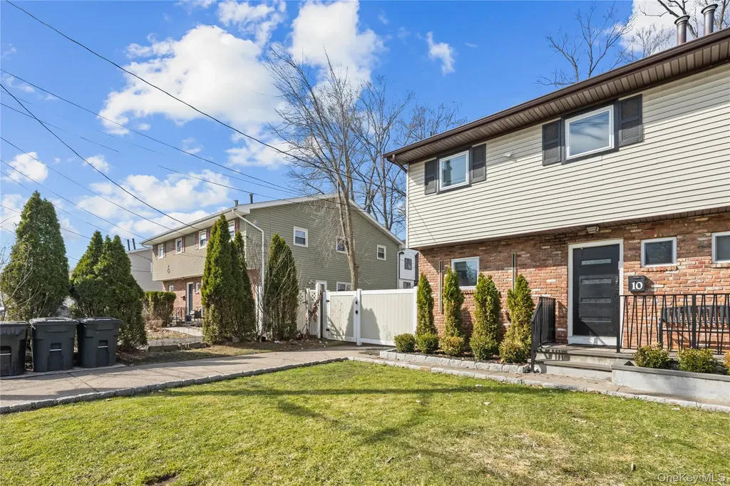 10 Sneden Court Spring Valley NY 10977