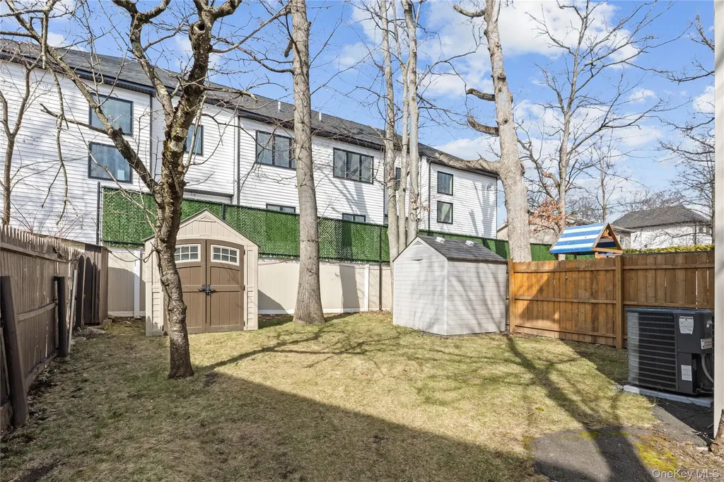10 Sneden Court Spring Valley NY 10977