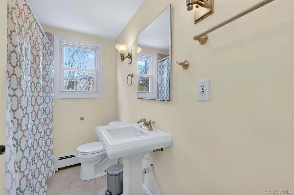 19 Cayuga Drive Wappingers Falls NY 12590