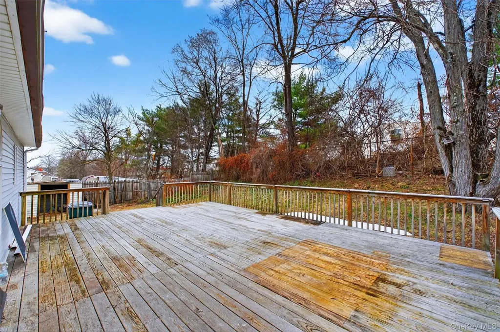 19 Cayuga Drive Wappingers Falls NY 12590
