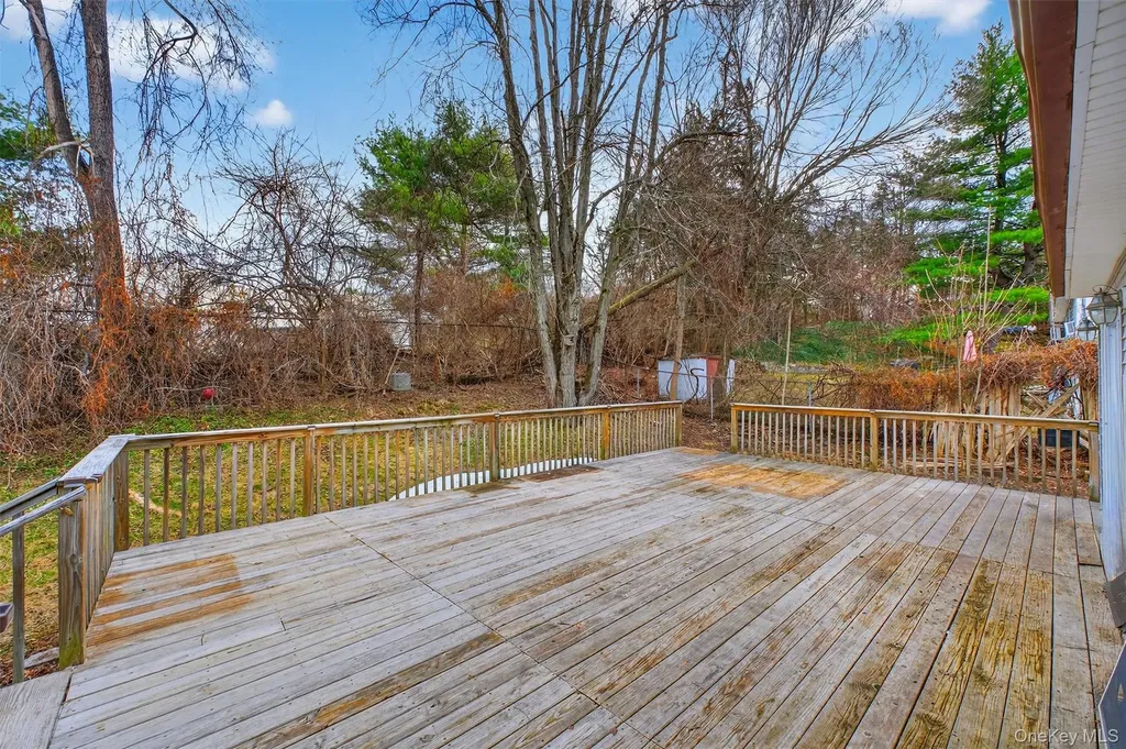 19 Cayuga Drive Wappingers Falls NY 12590