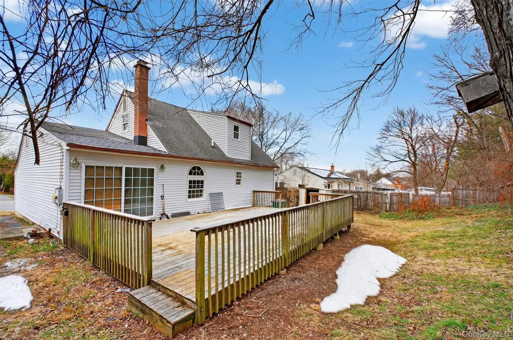 19 Cayuga Drive Wappingers Falls NY 12590