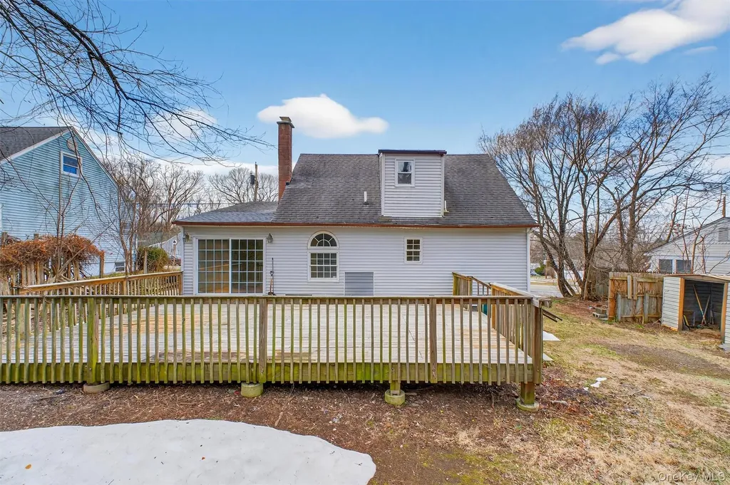 19 Cayuga Drive Wappingers Falls NY 12590