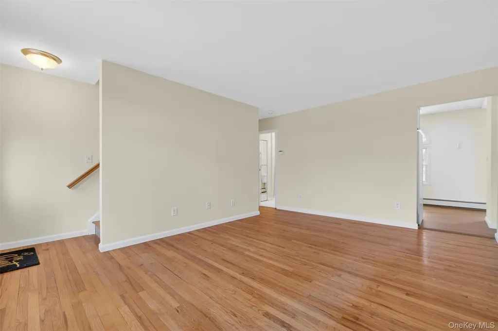 19 Cayuga Drive Wappingers Falls NY 12590