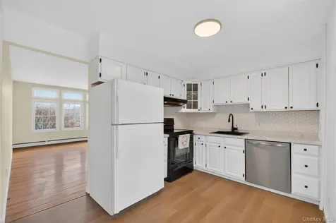 19 Cayuga Drive Wappingers Falls NY 12590