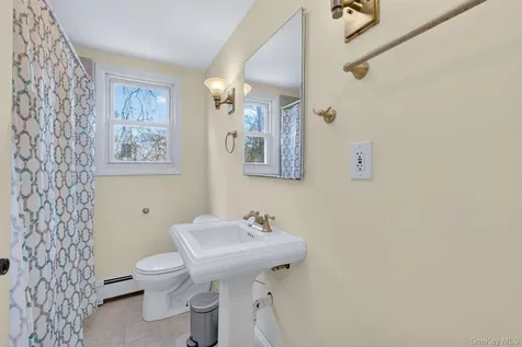 19 Cayuga Drive Wappingers Falls NY 12590