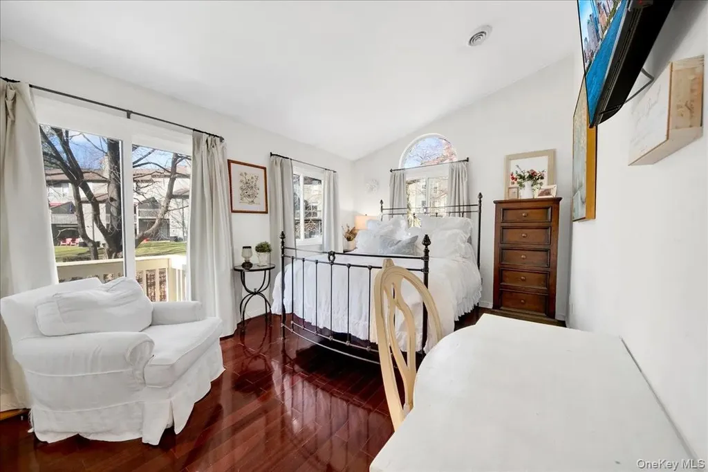 21 Arbor Way Peekskill NY 10566