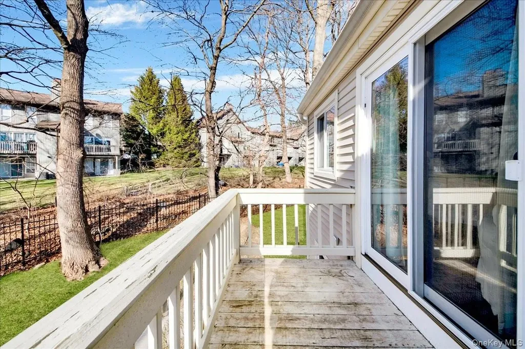 21 Arbor Way Peekskill NY 10566