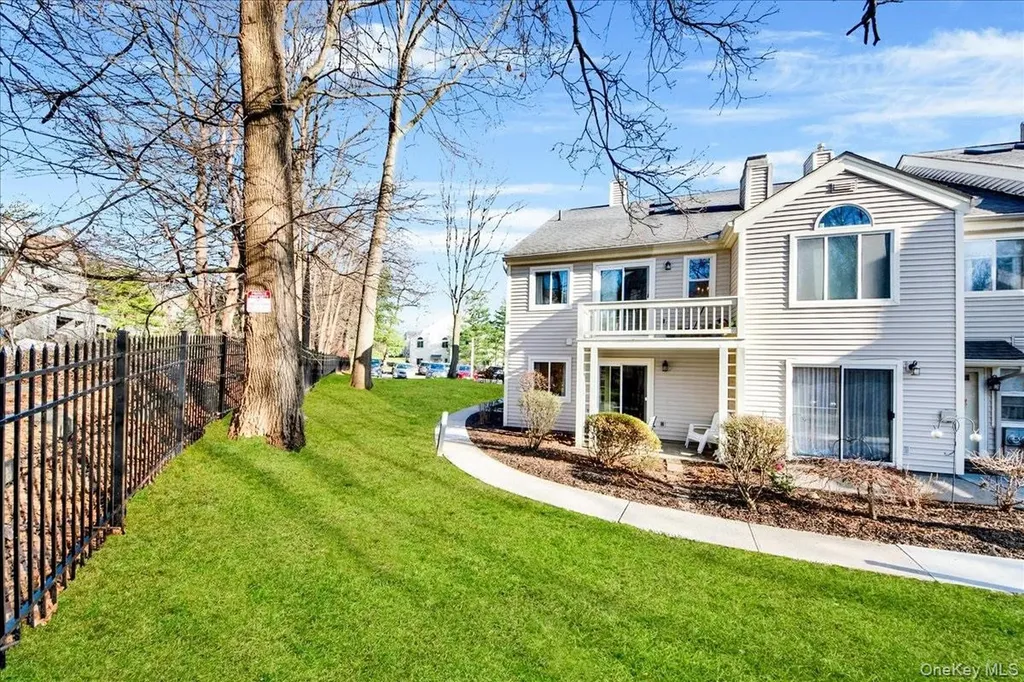 21 Arbor Way Peekskill NY 10566