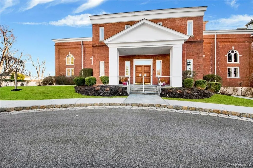 21 Arbor Way Peekskill NY 10566