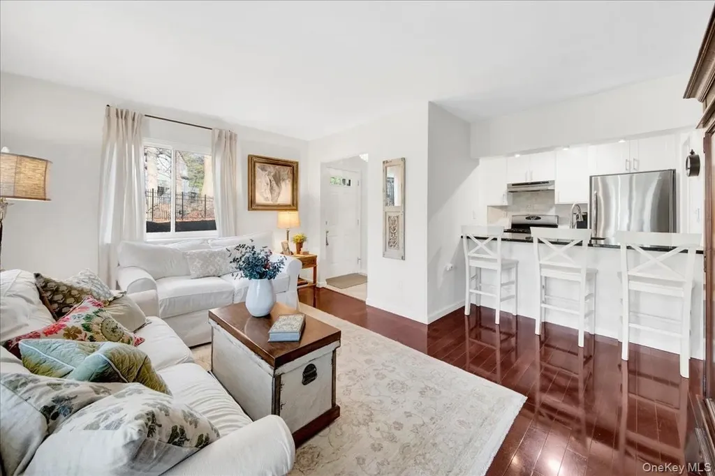 21 Arbor Way Peekskill NY 10566