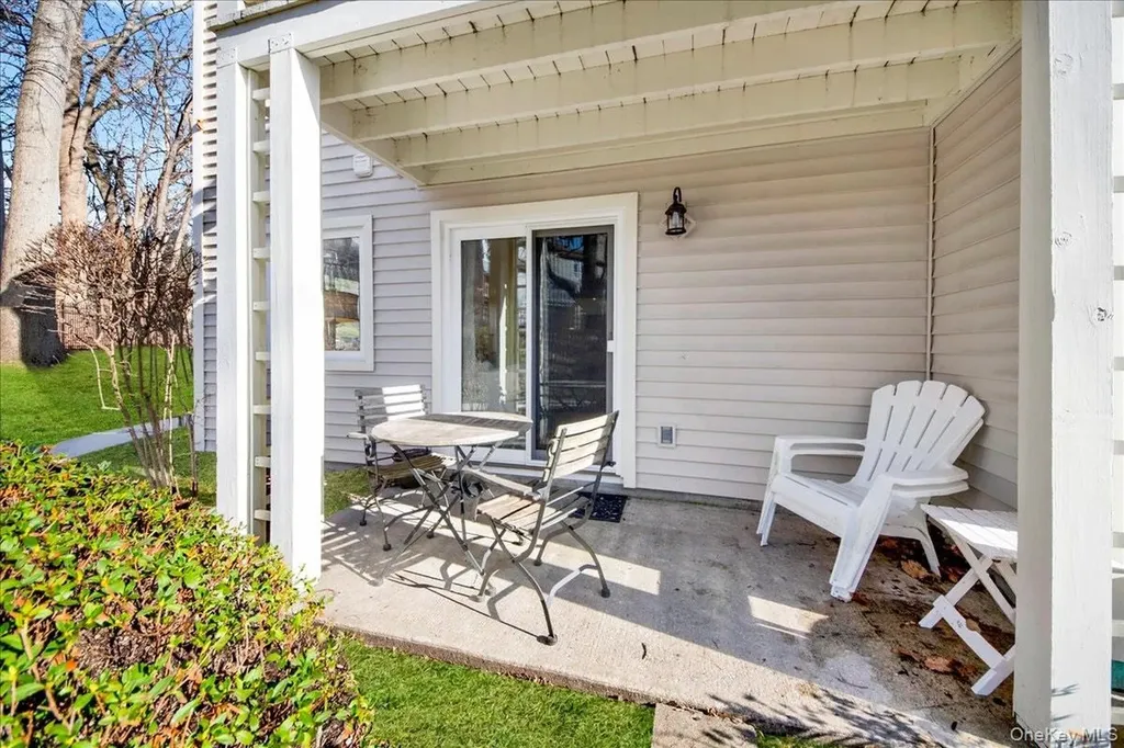 21 Arbor Way Peekskill NY 10566
