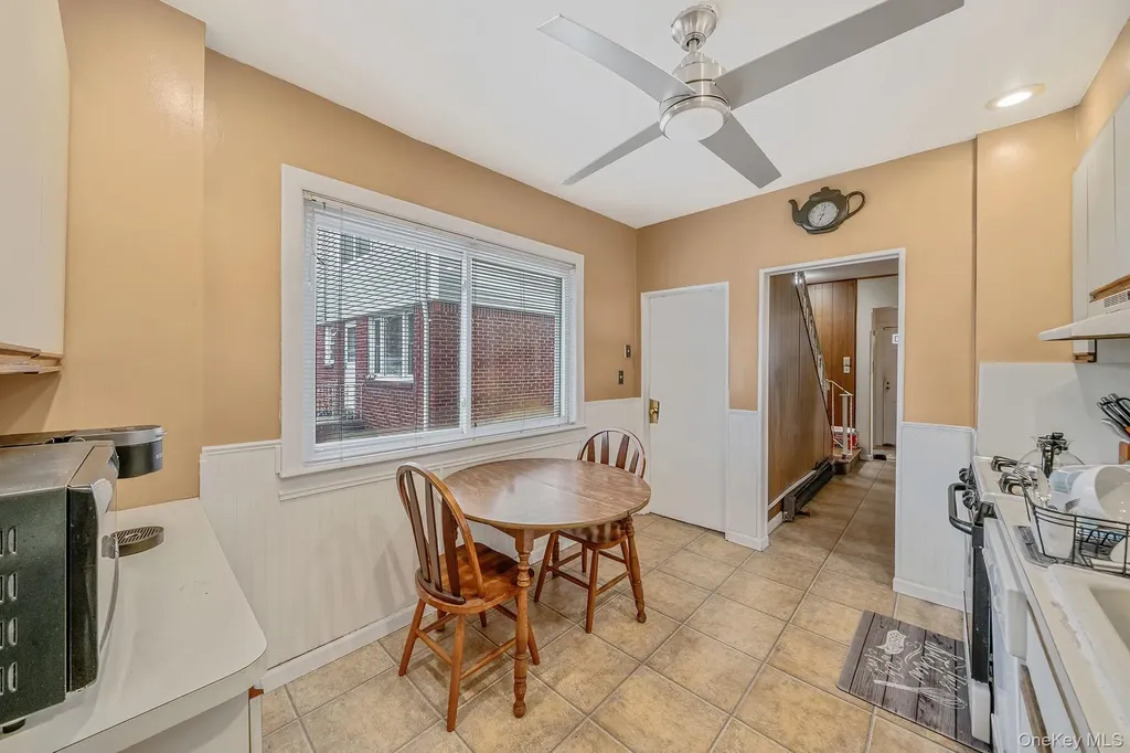 24718 137th Avenue Rosedale NY 11422