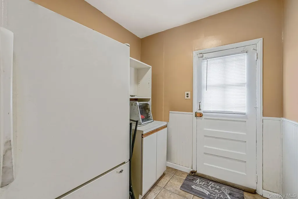 24718 137th Avenue Rosedale NY 11422