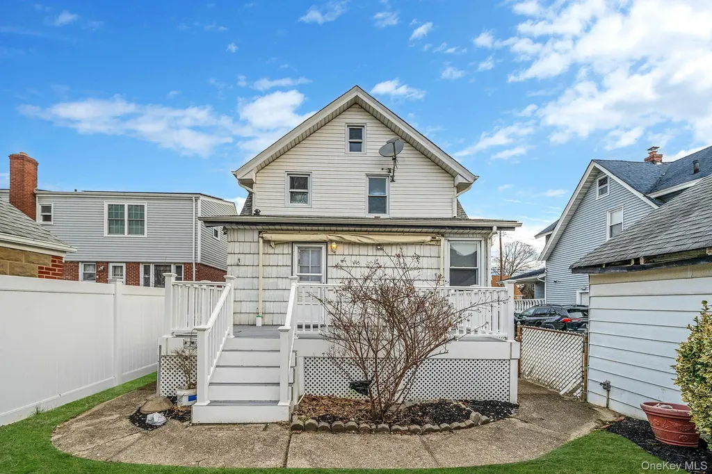 24718 137th Avenue Rosedale NY 11422