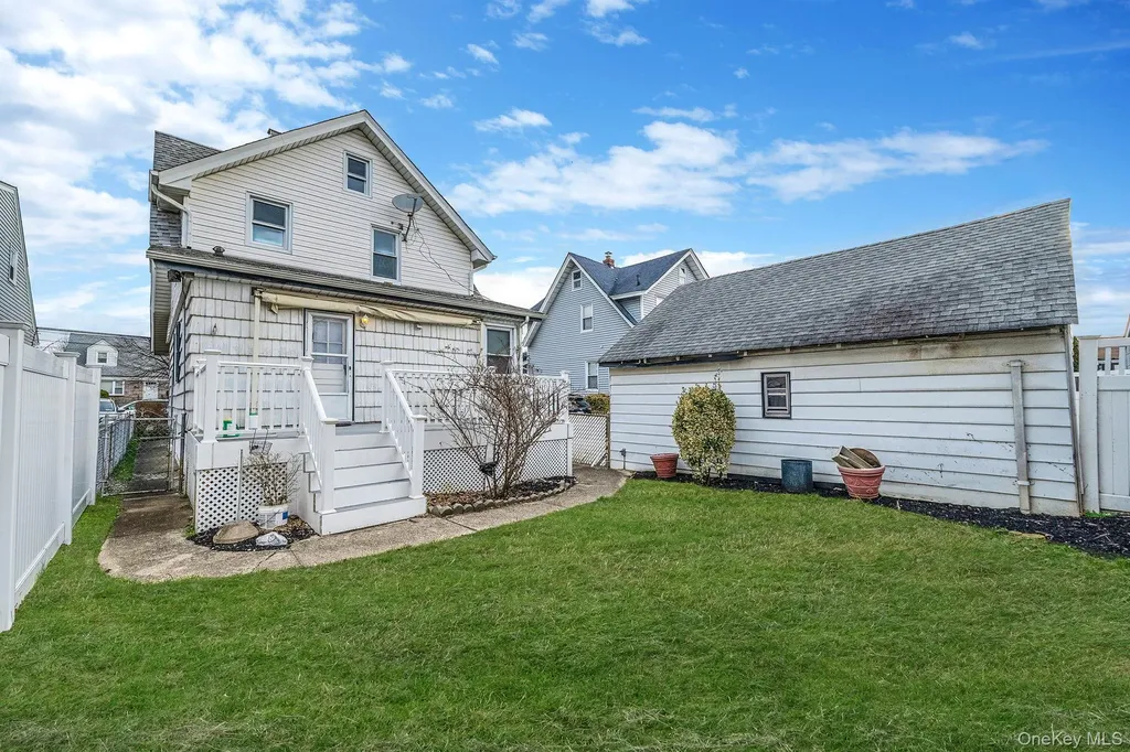 24718 137th Avenue Rosedale NY 11422