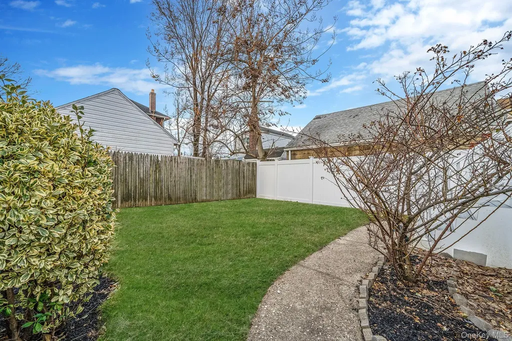 24718 137th Avenue Rosedale NY 11422